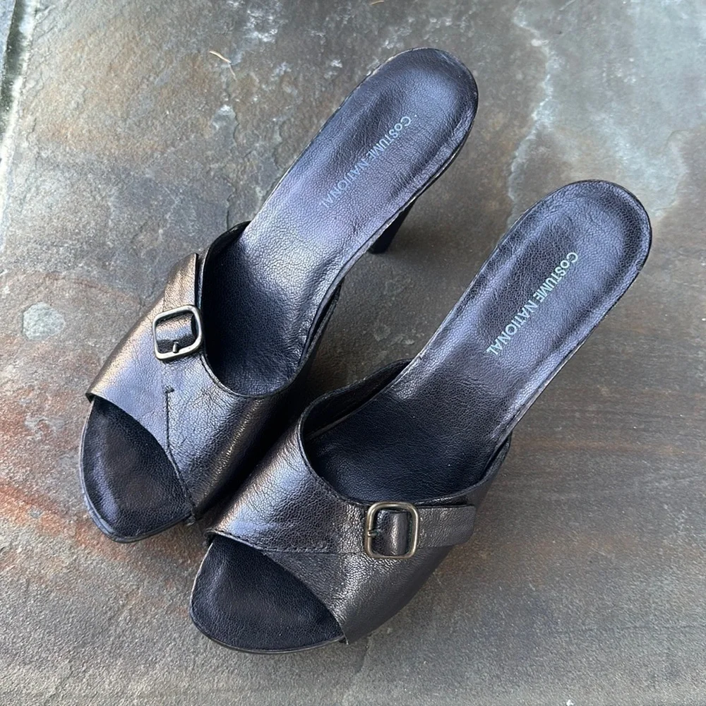 Costume National Brown platform Leather & Wood sandals 39
